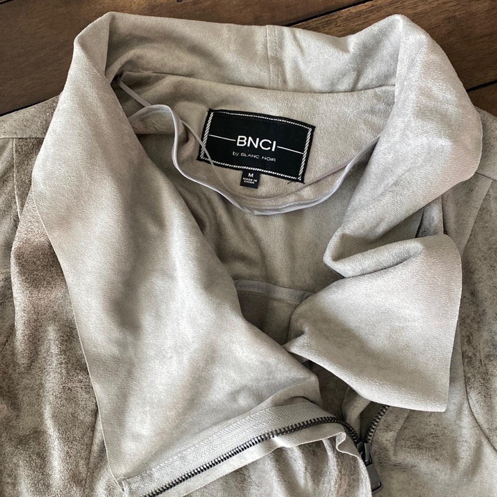 🍁Sold🍁 BNCI by Blanc Noir🍁 Drape front Faux suede Jacket🍁 - Picture 3 of 9
